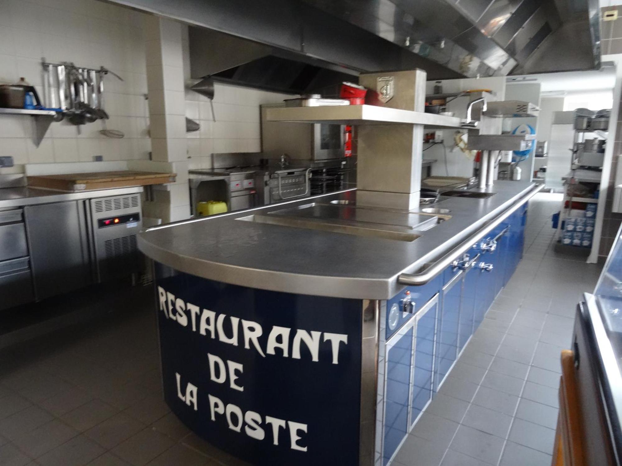 Hotel Restaurant De La Poste Saint-Just-en-Chevalet Exteriör bild